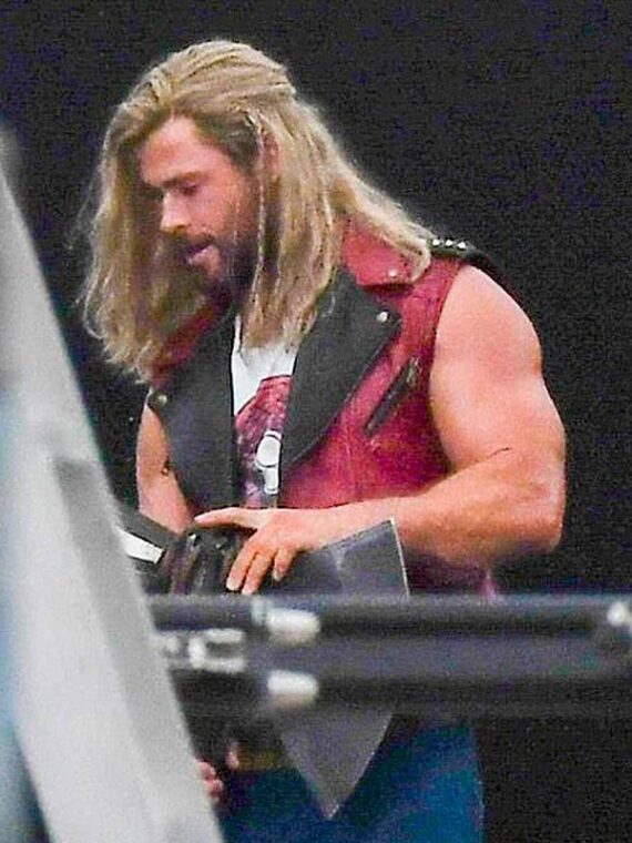 Chris Hemsworth Thor Love and Thunder Vest (1)